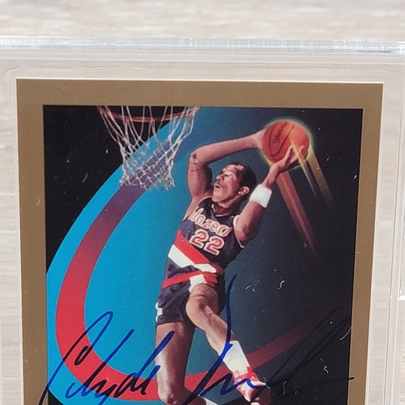 1990 SkyBox Clyde Drexler Autographed Portland Trail Blazers Basketball Signed - Picture 4 of 6
